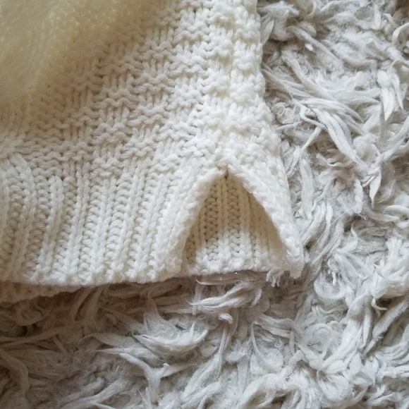 SO colorblock crew neck cable knit cozy sweater - Picture 5 of 10